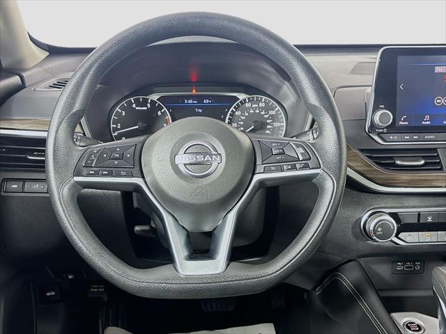 Used 2023 Nissan Altima SV FWD For Sale in Olive Branch, MS