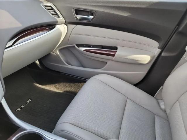 2017 Acura TLX w/Technology Package