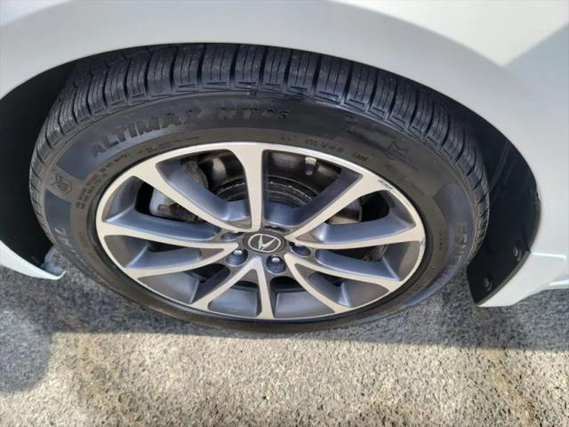 2017 Acura TLX w/Technology Package