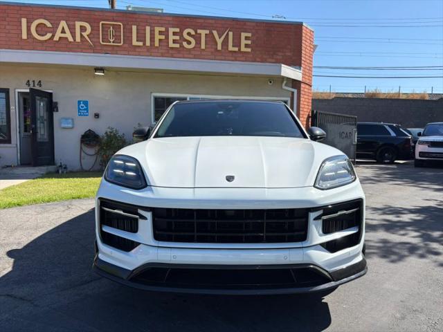 2025 Porsche Cayenne GTS