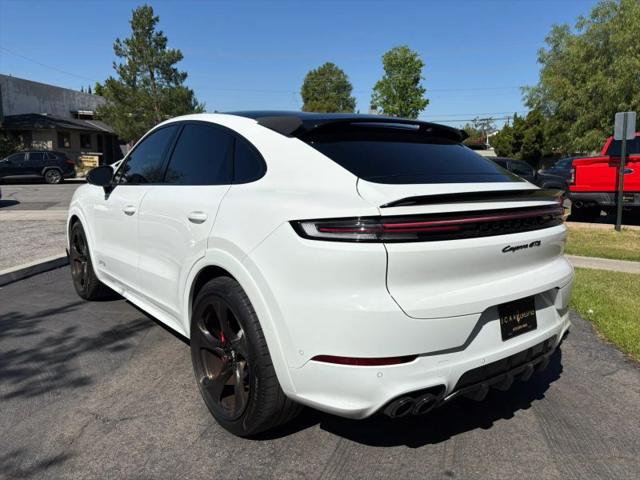 2025 Porsche Cayenne GTS