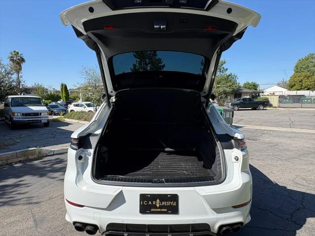 2025 Porsche Cayenne GTS