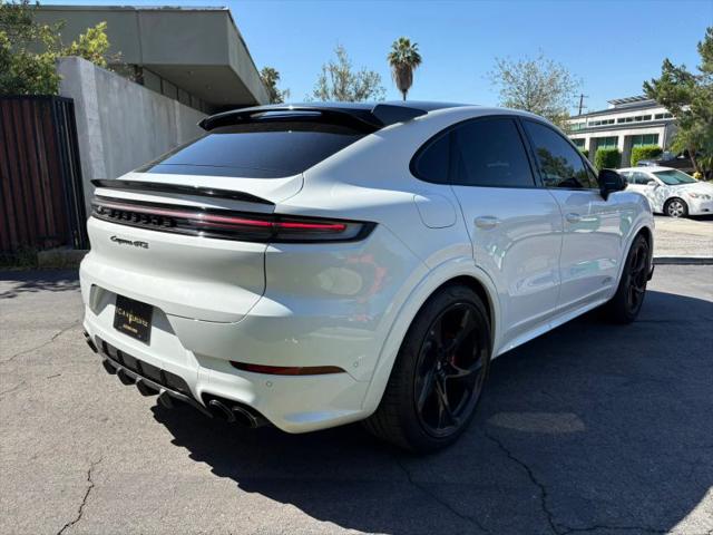 2025 Porsche Cayenne GTS