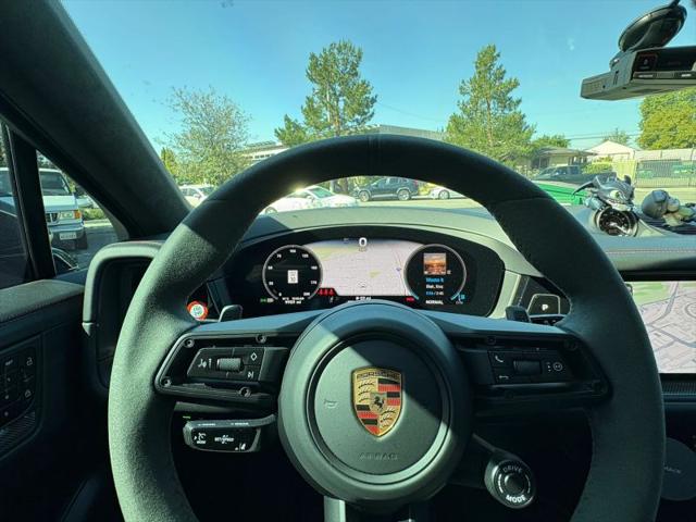 2025 Porsche Cayenne GTS