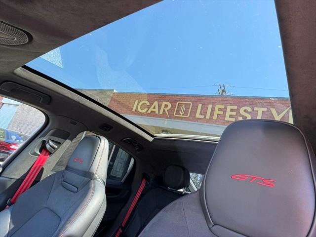 2025 Porsche Cayenne GTS