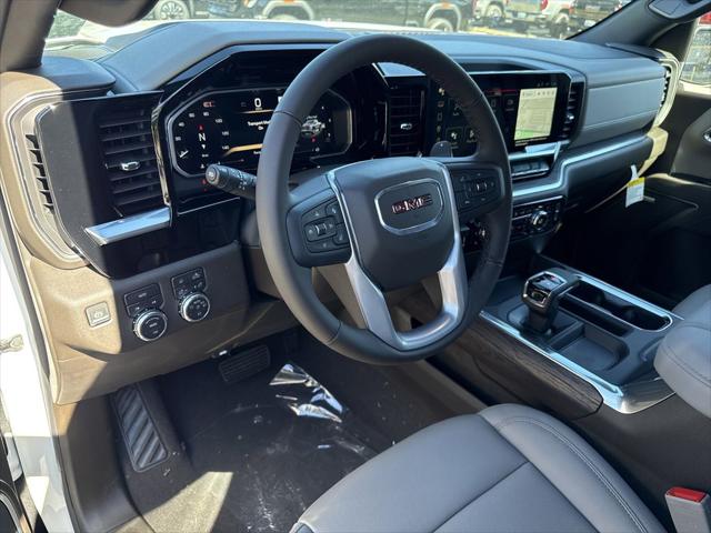 2026 GMC Sierra 1500 Crew Cab, Short Bed, SLT, 4WD