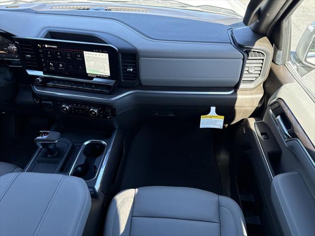 2026 GMC Sierra 1500 Crew Cab, Short Bed, SLT, 4WD