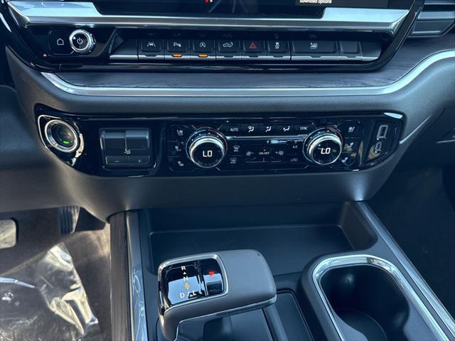 2026 GMC Sierra 1500 Crew Cab, Short Bed, SLT, 4WD