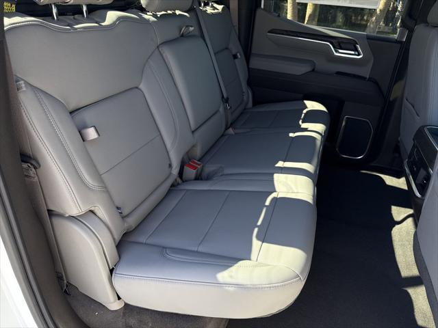 2026 GMC Sierra 1500 Crew Cab, Short Bed, SLT, 4WD