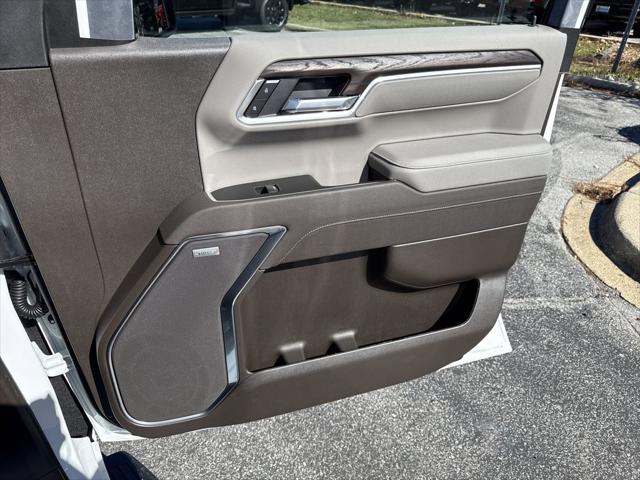 2026 GMC Sierra 1500 Crew Cab, Short Bed, SLT, 4WD
