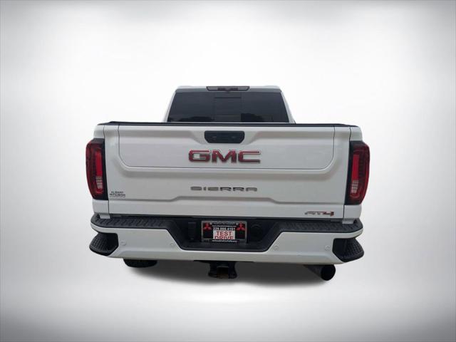 2022 GMC Sierra 2500HD 4WD Crew Cab Standard Bed AT4