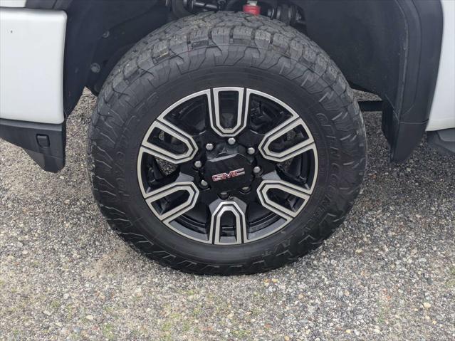 2022 GMC Sierra 2500HD 4WD Crew Cab Standard Bed AT4