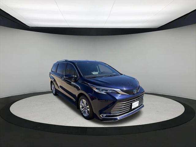 2021 Toyota Sienna Platinum for sale in Sycamore, IL