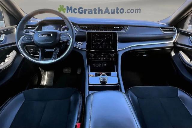 2025 Jeep Grand Cherokee L Altitude 4x4