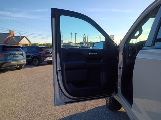 2026 Chevrolet Silverado 1500 4WD Crew Cab Standard Bed Custom Trail Boss