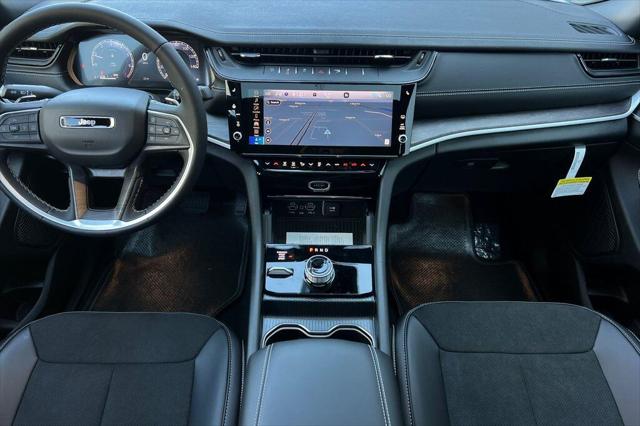 2026 Jeep Grand Cherokee L Grand Cherokee Laredo Altitude 4x4