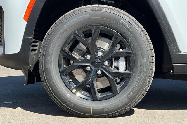 2026 Jeep Grand Cherokee L Grand Cherokee Laredo Altitude 4x4