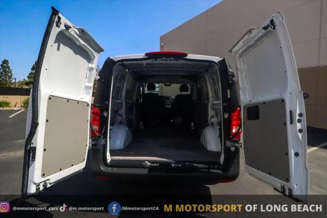 2022 Mercedes-Benz Metris Base
