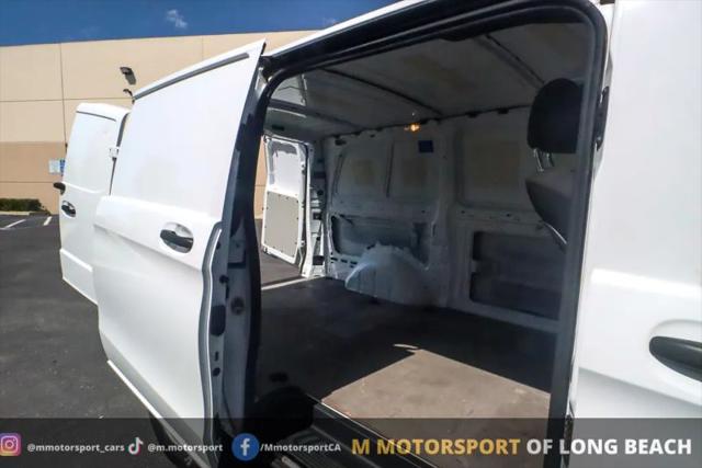 2022 Mercedes-Benz Metris Base