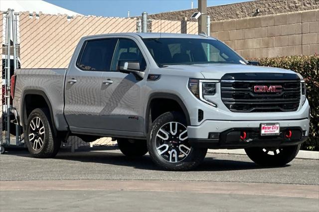 2025 GMC Sierra 1500 4WD Crew Cab Short Box AT4