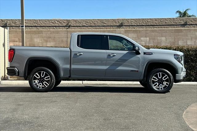 2025 GMC Sierra 1500 4WD Crew Cab Short Box AT4