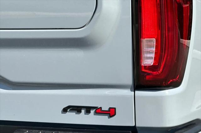 2025 GMC Sierra 1500 4WD Crew Cab Short Box AT4