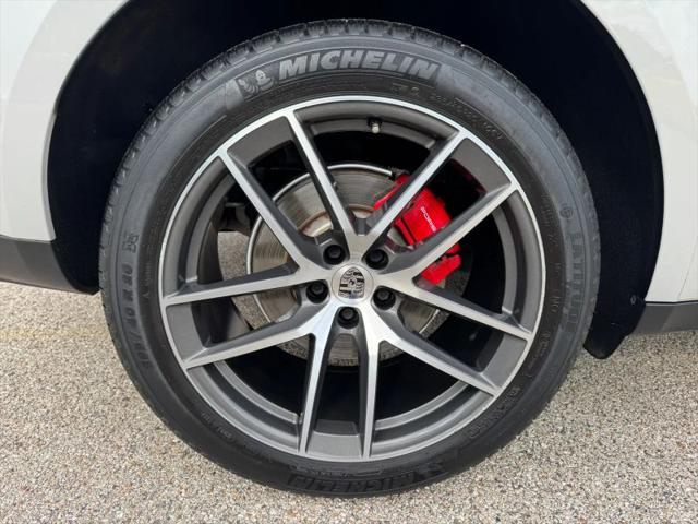 2022 Porsche Macan S