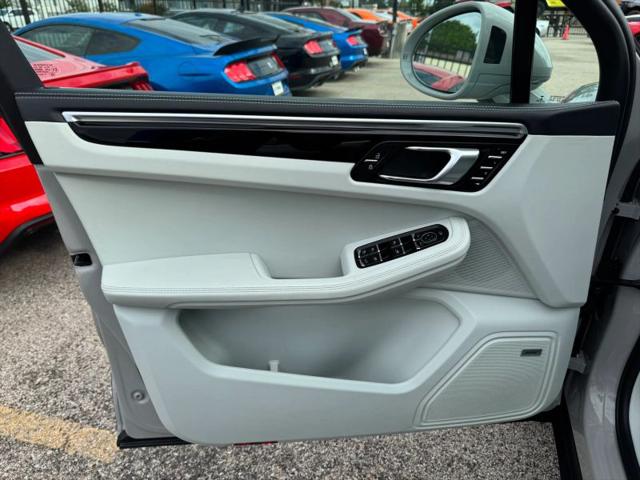 2022 Porsche Macan S