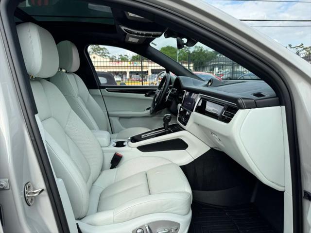 2022 Porsche Macan S