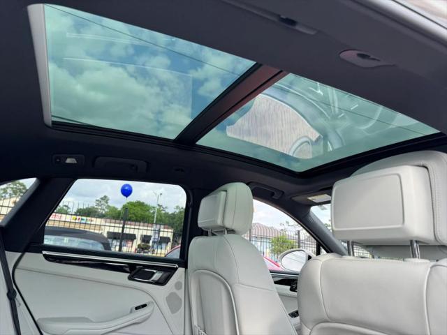 2022 Porsche Macan S