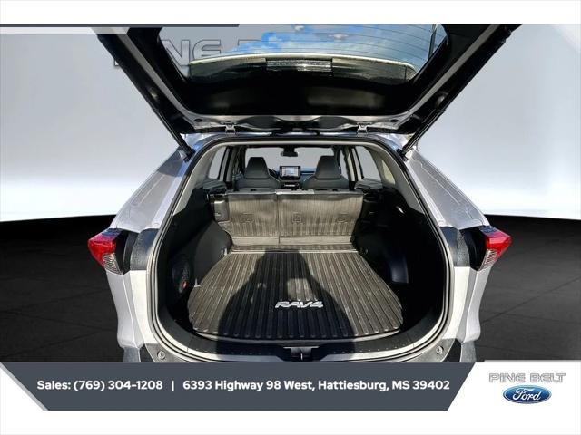 2023 Toyota RAV4 XLE Premium