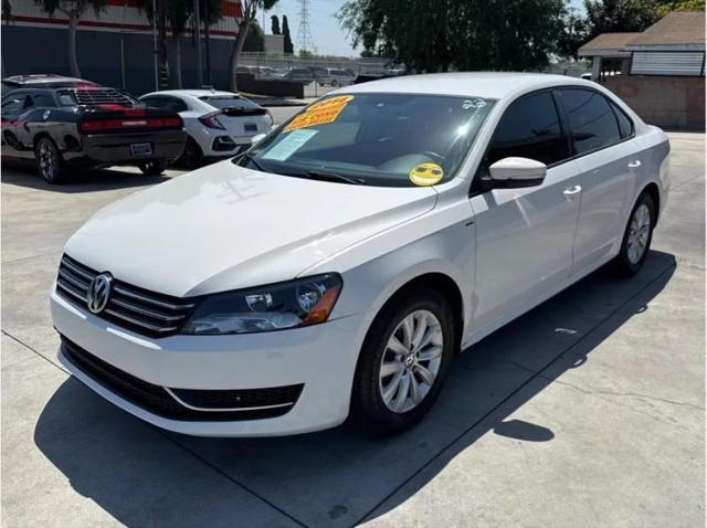 2014 Volkswagen Passat 2.5L Wolfsburg Edition