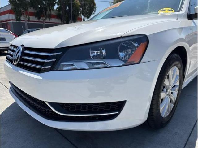 2014 Volkswagen Passat 2.5L Wolfsburg Edition