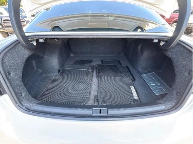2014 Volkswagen Passat 2.5L Wolfsburg Edition
