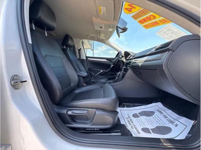 2014 Volkswagen Passat 2.5L Wolfsburg Edition