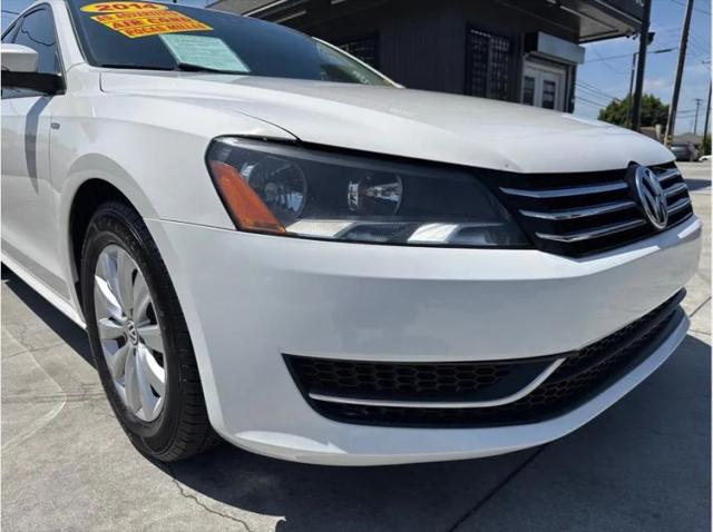 2014 Volkswagen Passat 2.5L Wolfsburg Edition