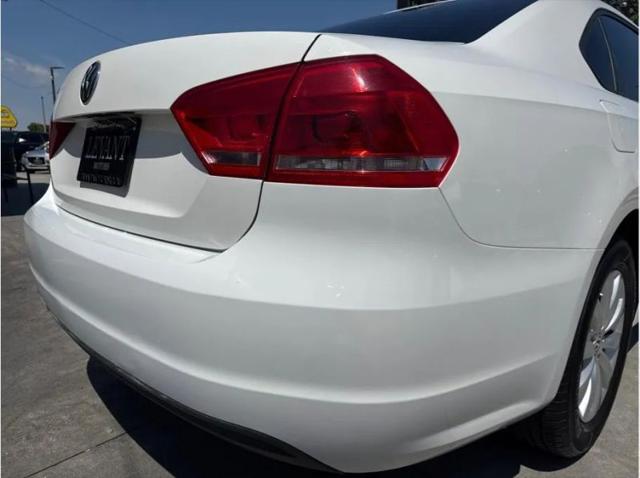 2014 Volkswagen Passat 2.5L Wolfsburg Edition