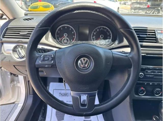 2014 Volkswagen Passat 2.5L Wolfsburg Edition
