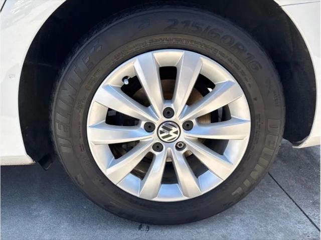 2014 Volkswagen Passat 2.5L Wolfsburg Edition