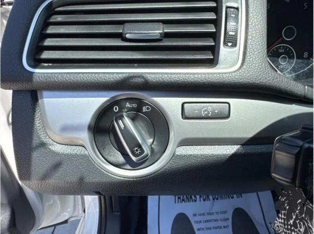 2014 Volkswagen Passat 2.5L Wolfsburg Edition
