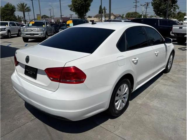 2014 Volkswagen Passat 2.5L Wolfsburg Edition