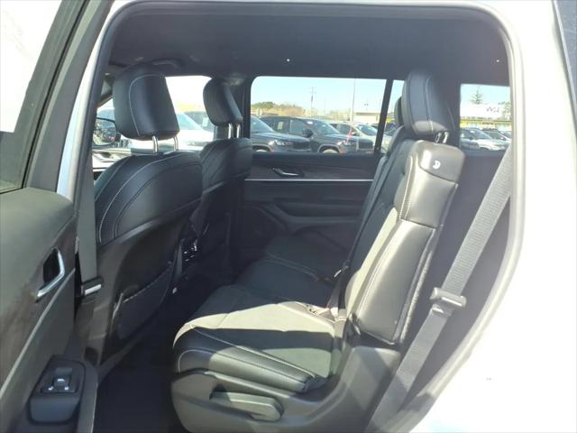 2026 Jeep Grand Cherokee L Altitude 4x4