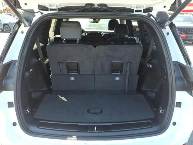 2026 Jeep Grand Cherokee L Altitude 4x4