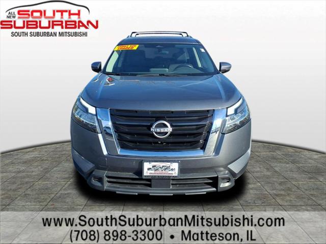 2022 Nissan Pathfinder SV
