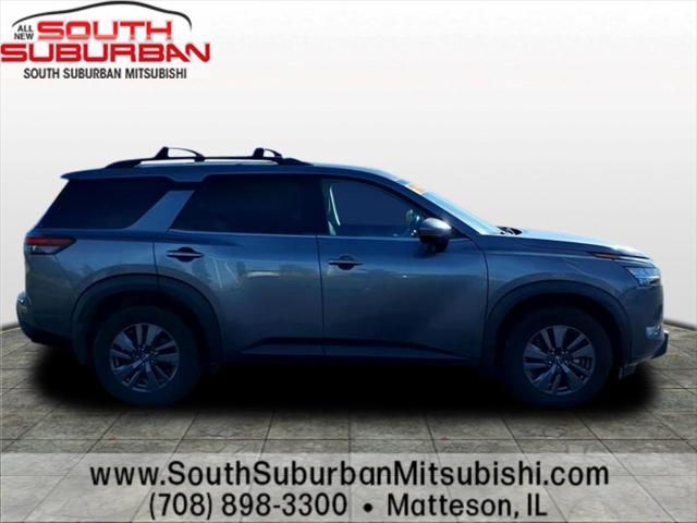 2022 Nissan Pathfinder SV