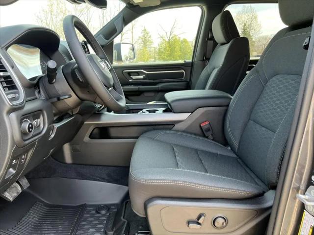 2026 Ram 1500 Big Horn Crew Cab 4x4 5'7" Box