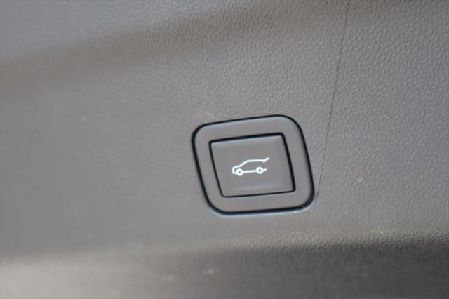 2023 Cadillac Escalade 2WD Luxury