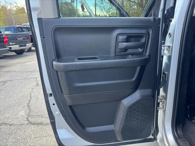 2019 Ram 1500 Classic Express Quad Cab 4x4 6'4" Box