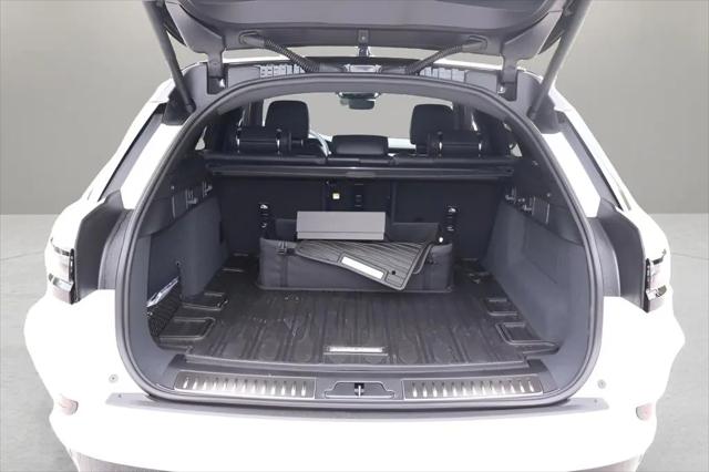 2026 Land Rover Range Rover Velar P250 Dynamic SE