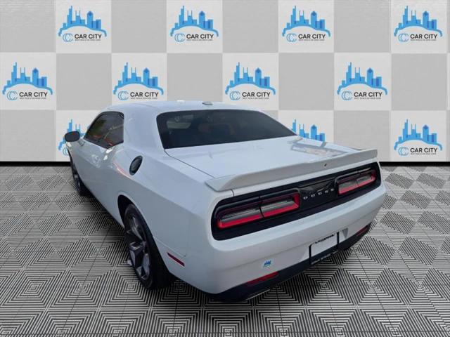 2018 Dodge Challenger SXT Plus